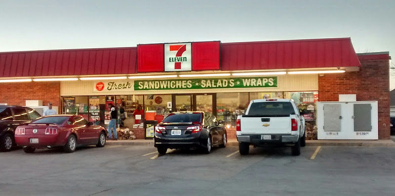 7-Eleven storefront