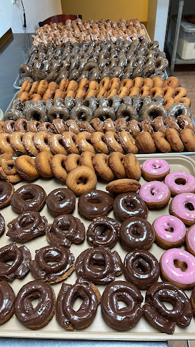 Donuts Delight storefront