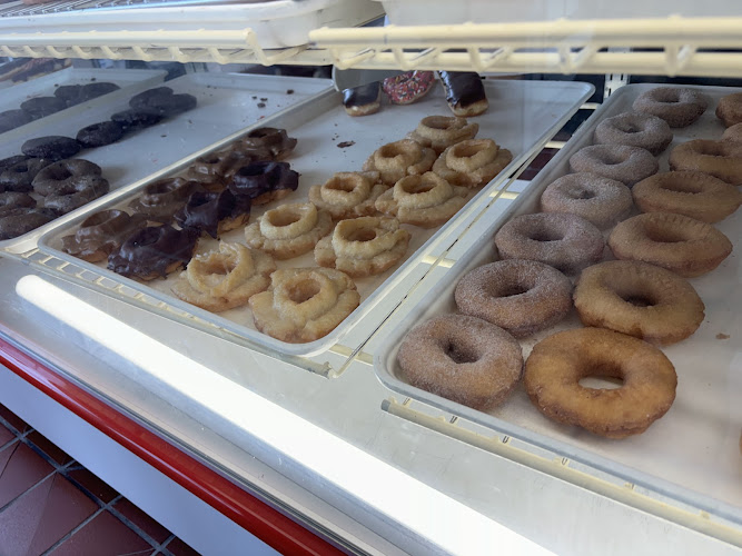 The Donut Palace storefront