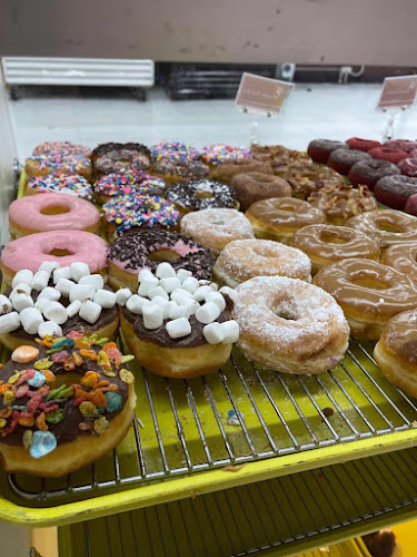 Osceola Donuts storefront