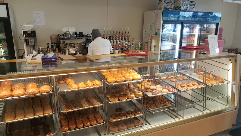 Lucky Donuts storefront