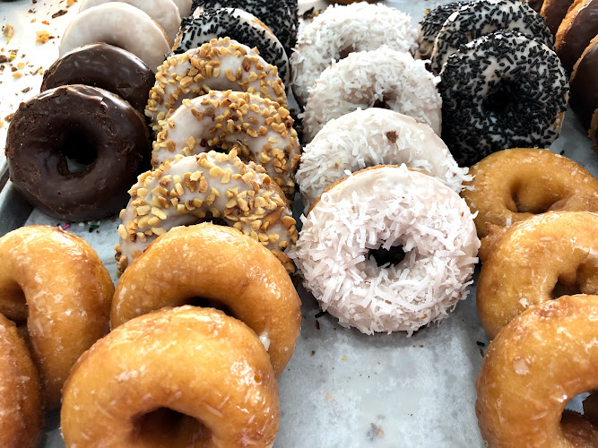 BoSa Donuts storefront