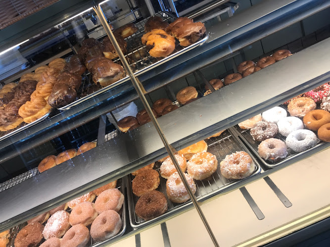 Wendi's Donuts storefront