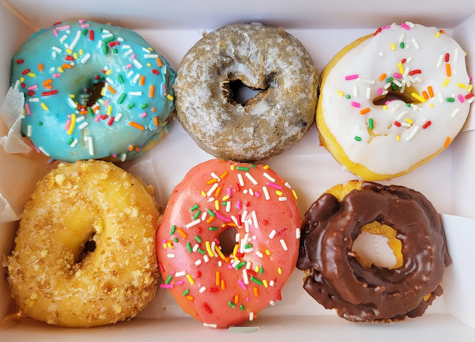 Pillow Donuts storefront