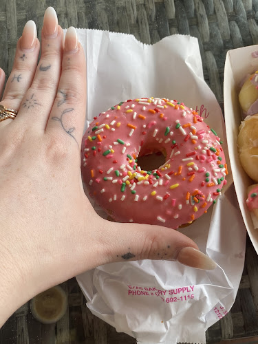 Pauline's Donuts storefront