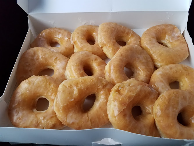 Country Donuts storefront