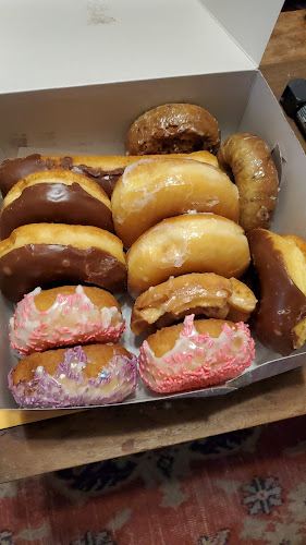Best Donuts storefront