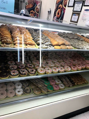 Top Donuts storefront