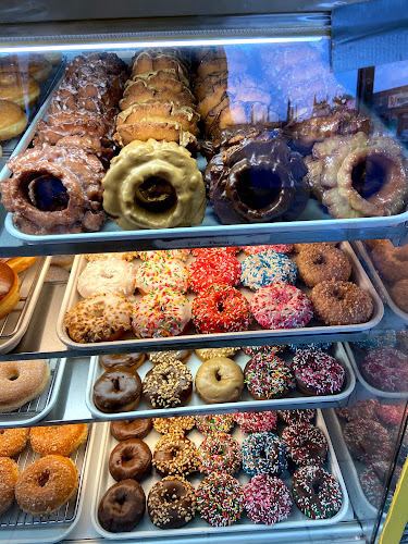 Bingo Donuts storefront