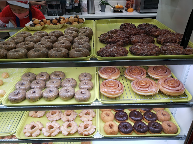 Snowflake Doughnuts storefront