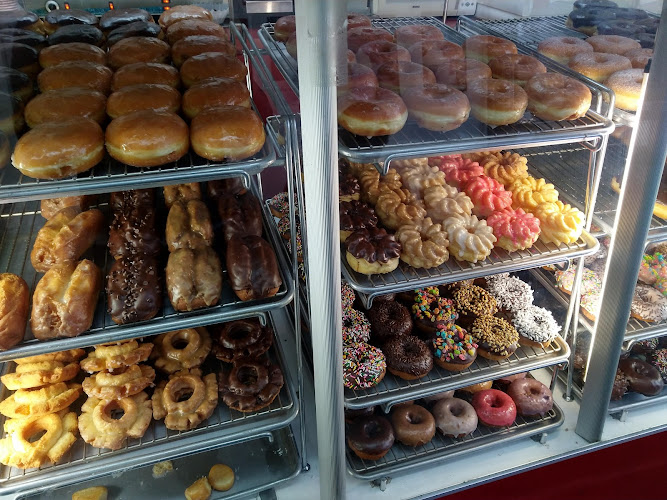 Donut King storefront