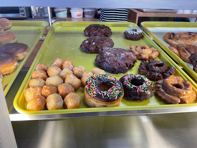 Luv'n Donuts storefront