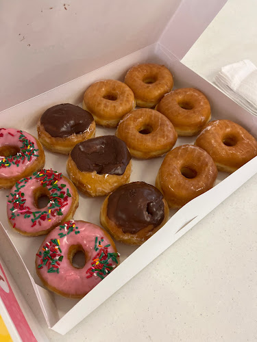 Lickin Good Donuts storefront