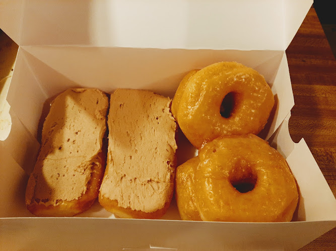 Irish Maid Do-Nuts storefront