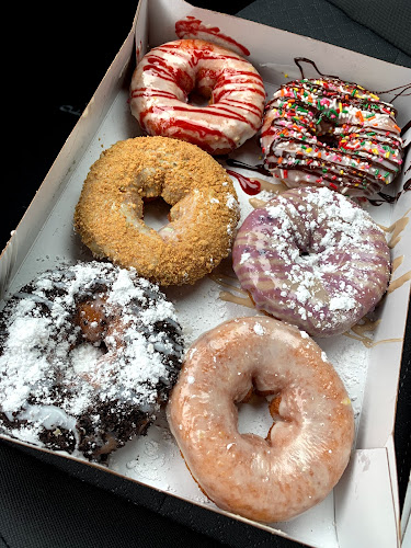 Duck Donuts storefront