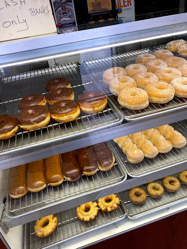 Donuts Donuts storefront