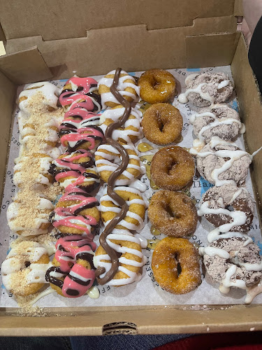 Sugar Llamas Tulsa Hills - Mini Donuts, Ice Cream, Coffee storefront