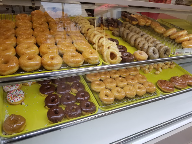 Lickin Good Donuts storefront