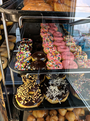 Winchell's Donut House storefront
