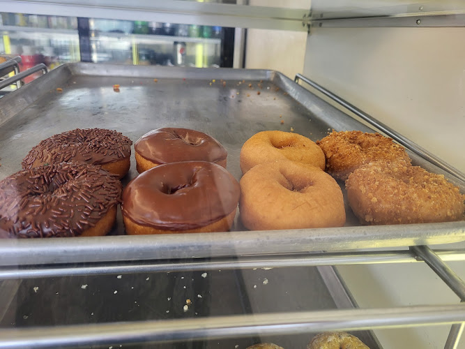 Sun's Donuts storefront