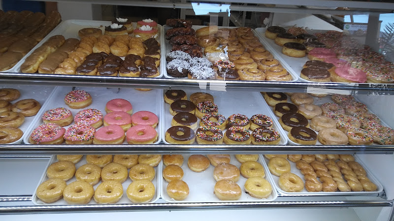 Sunrise Donuts storefront