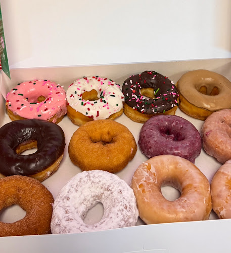 Howard's Donuts Memphis storefront