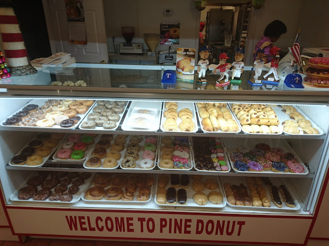 Pine Donuts storefront