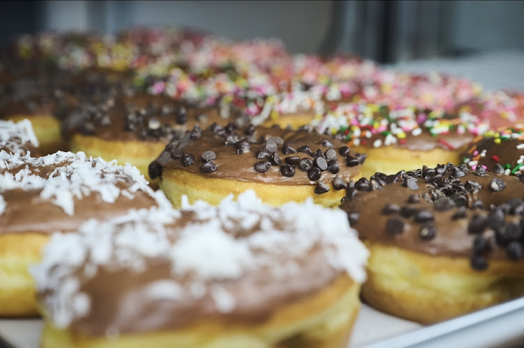 Red Donut Shop Wallburg storefront