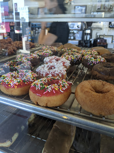 Happy Donuts storefront