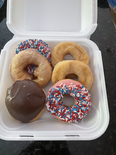 Fairview Fresh Deli Donuts storefront