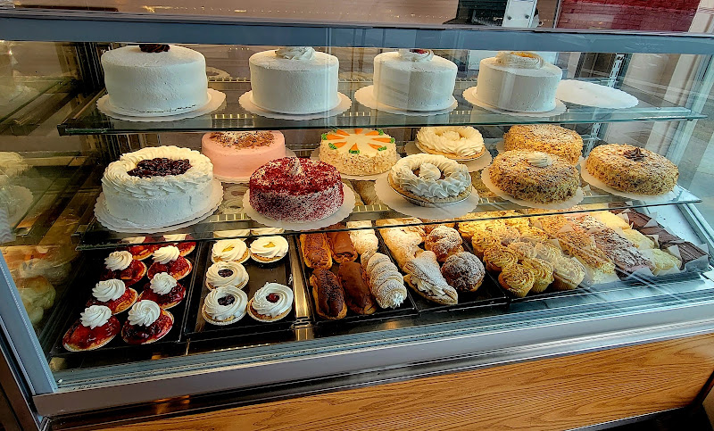 Peters' Bakery storefront