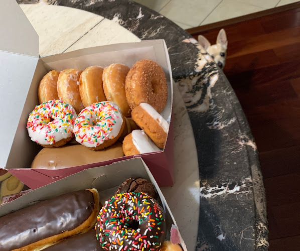 Olympic Donuts storefront