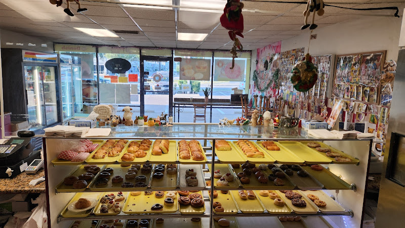 Grace Donuts storefront