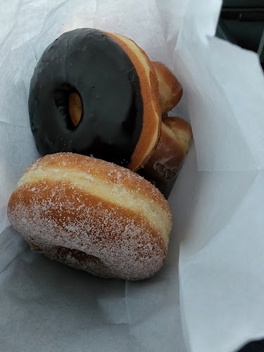 Pam's Donut & Ice Cream storefront