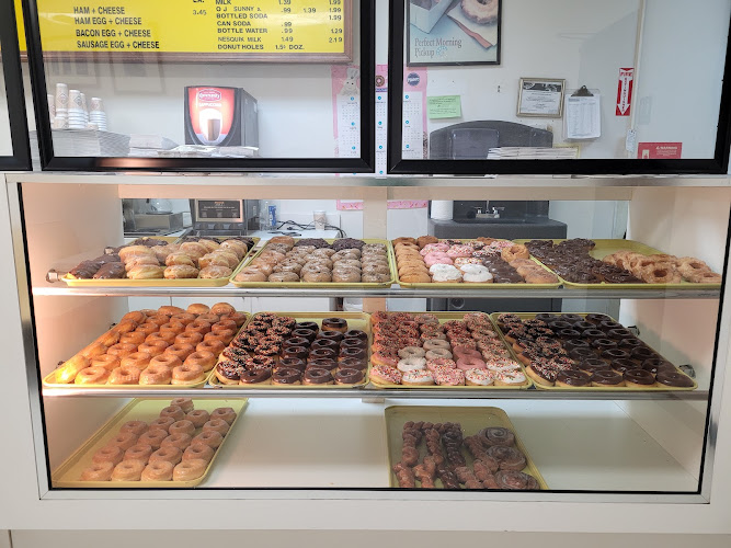 Snowflake Donut storefront