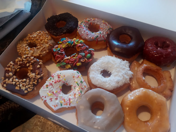 Rise N Shine Donuts storefront