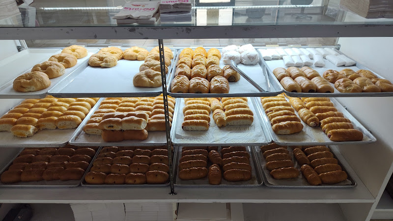 Snowflake Donuts storefront