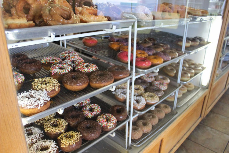 Donuts To Go storefront