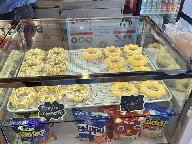 Mochibees Donut Cafe storefront