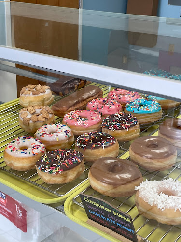 Biloxi Donut storefront