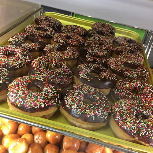 Donut Inn storefront