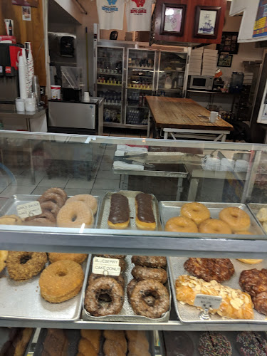 Dad's Donut & Bakery Shop storefront