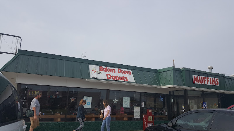 Baker's Dozen Donuts North storefront