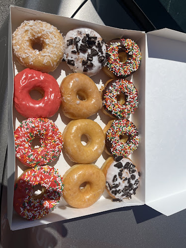 Lays Donuts storefront