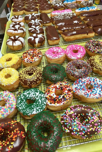 Summit Donuts and Kolaches storefront