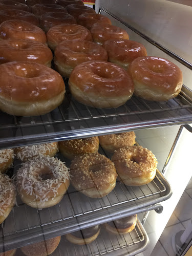 Bridge City Donuts storefront