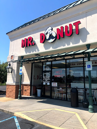 MR. DONUT storefront