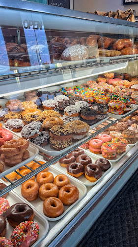 Amazin Glaze Donuts storefront