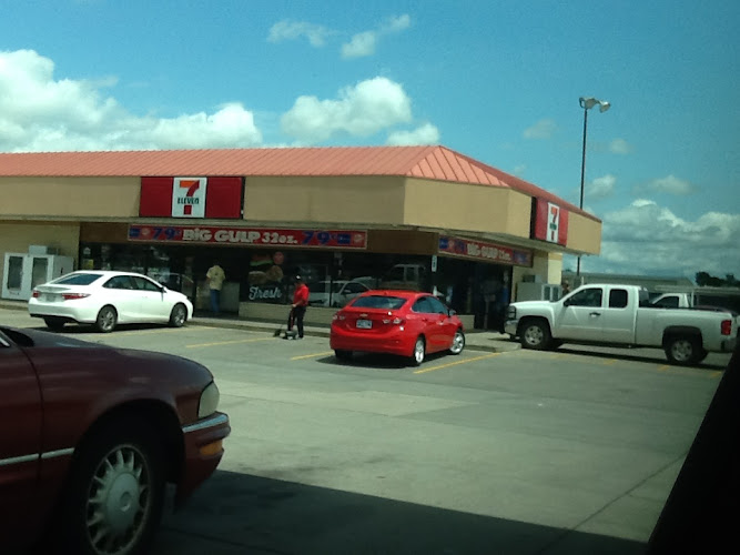 7-Eleven storefront