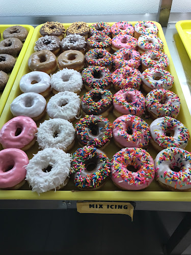 Dannay's Donuts storefront